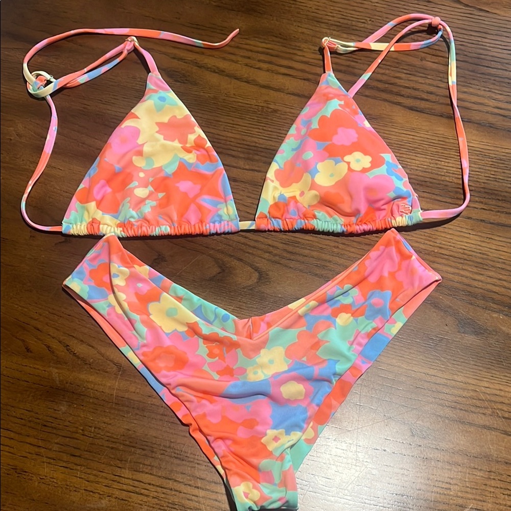 Billabong Bikini Set